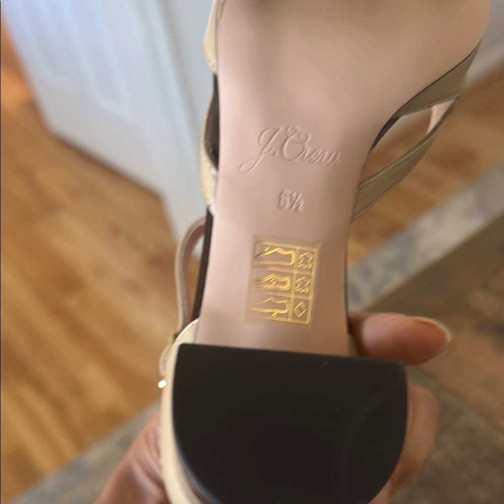 Elegant Jcrew MaryJane Beige and Black Women's Heels - Picture 6 of 6